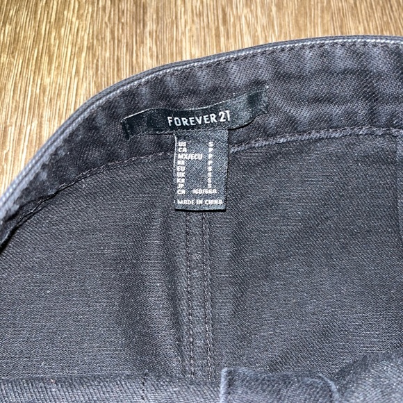 💛$7 if bundle-Forever 21 Women's Black Skirt - Picture 2 of 4